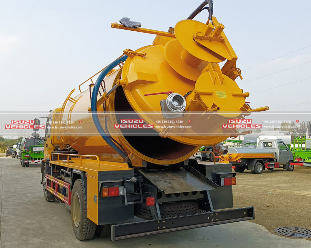 ISUZU 10000L Jet VAC Truck Back Details