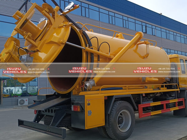 ISUZU 10000L Jet VAC Truck Back Working