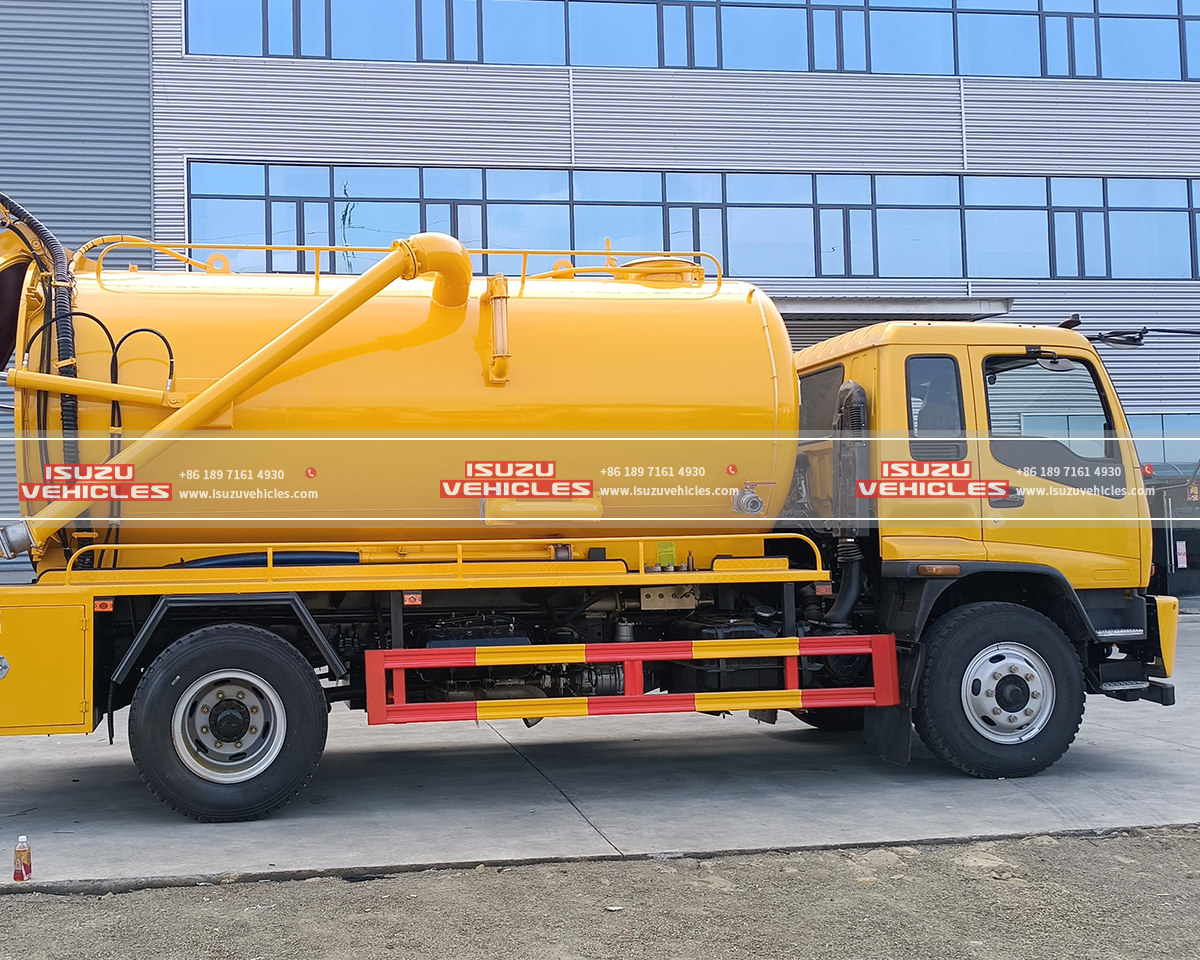 ISUZU 10000L Jet VAC Truck Right ISUZU 10000L Jet VAC Truck Right