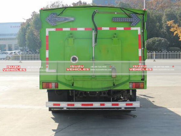 ISUZU 3CBM Wet Sweeper Truck Back