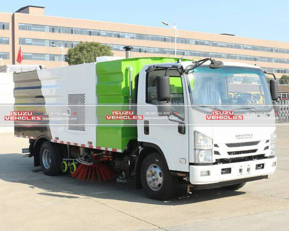 ISUZU 3CBM Wet Sweeper Truck Side Right