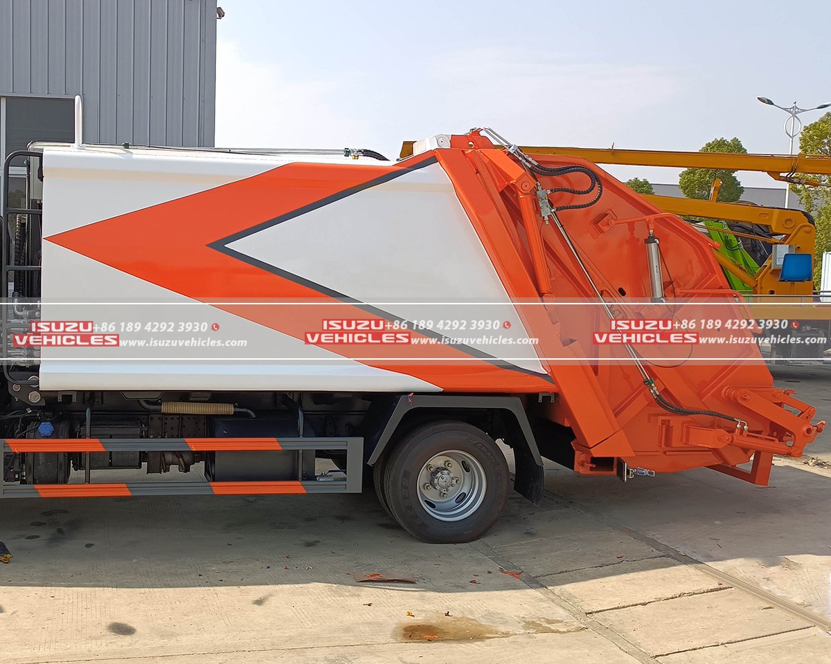 ISUZU 4CBM Trash Compactor Truck Body ISUZU 4CBM Trash Compactor Truck Body