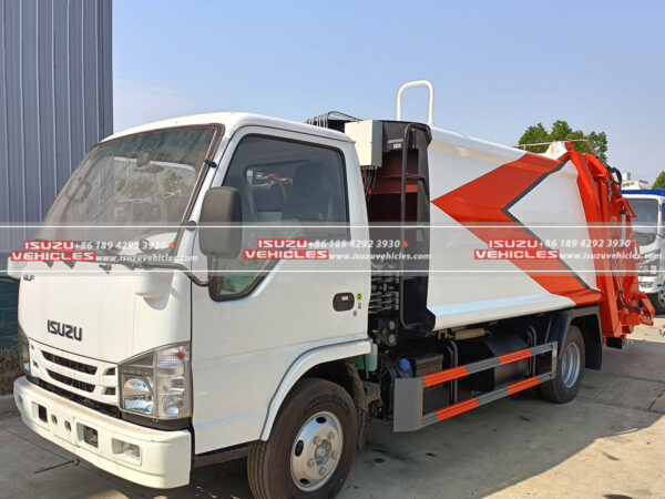 ISUZU 4CBM Trash Compactor Truck Side