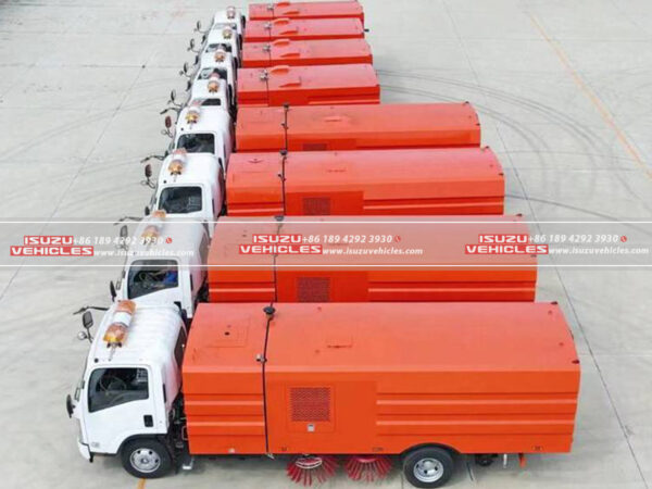 ISUZU 8CBM Road Cleaning Truck in Line