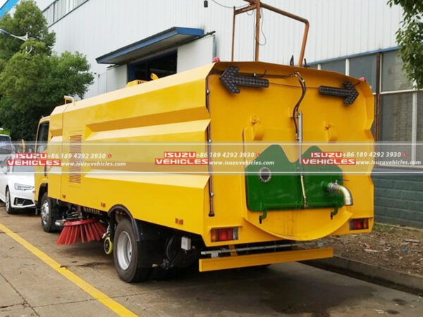 ISUZU 8CBM Sweeper Washing Truck Back