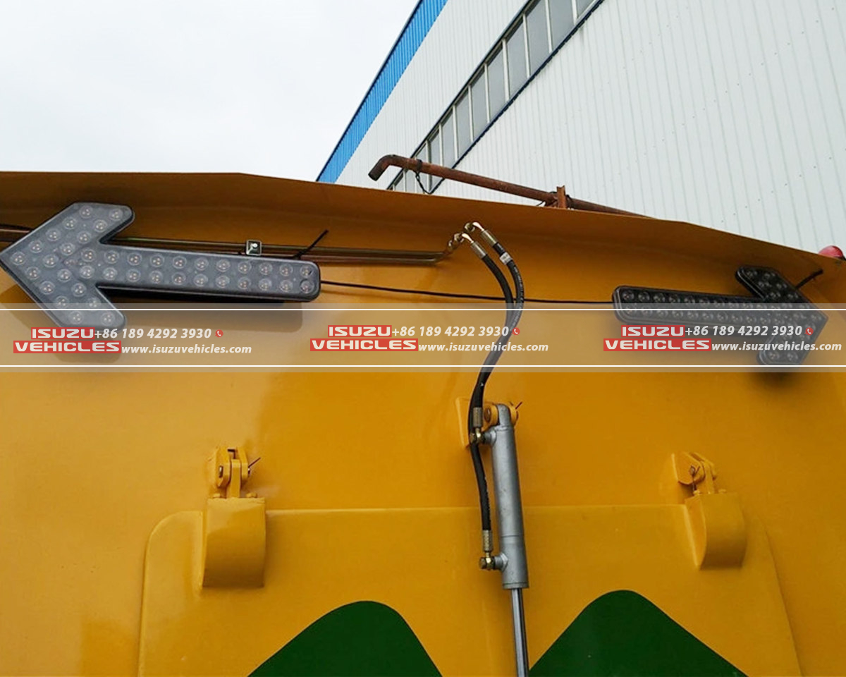ISUZU 8CBM Sweeper Washing Truck Back Light ISUZU 8CBM Sweeper Washing Truck Back Light