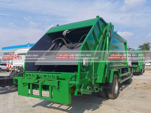 ISUZU FTR Waste Compactor Truck Loader