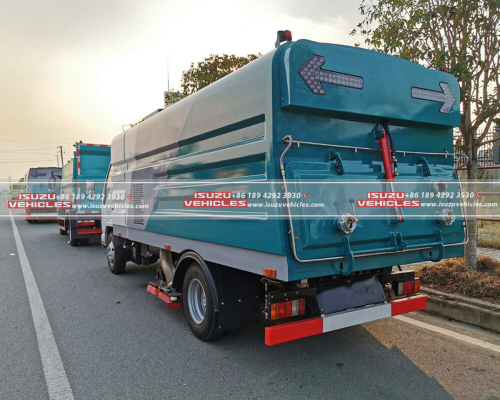 ISUZU NFR Vacuum Street Sweeper Back