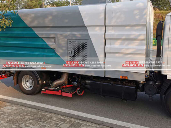 ISUZU NFR Vacuum Street Sweeper Details