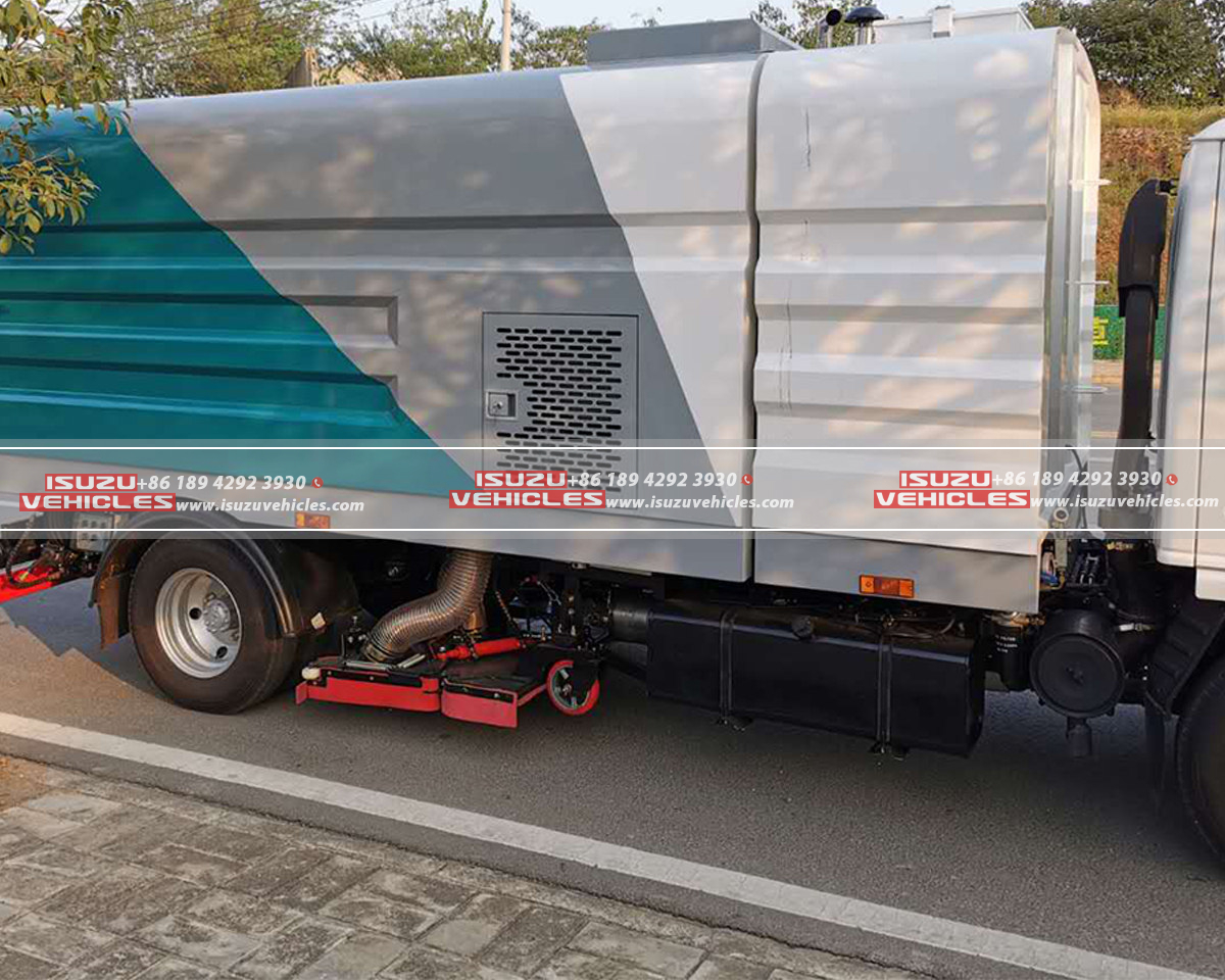 ISUZU NFR Vacuum Street Sweeper Details ISUZU NFR Vacuum Street Sweeper Details