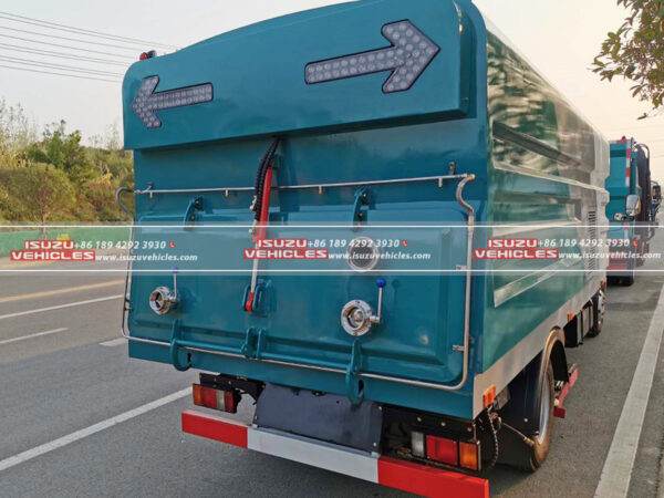 ISUZU NFR Vacuum Street Sweeper Sign light