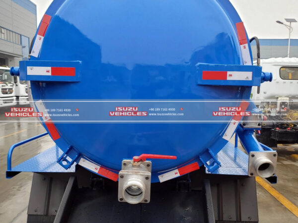 ISUZU NKR Sewage Pump Truck Back