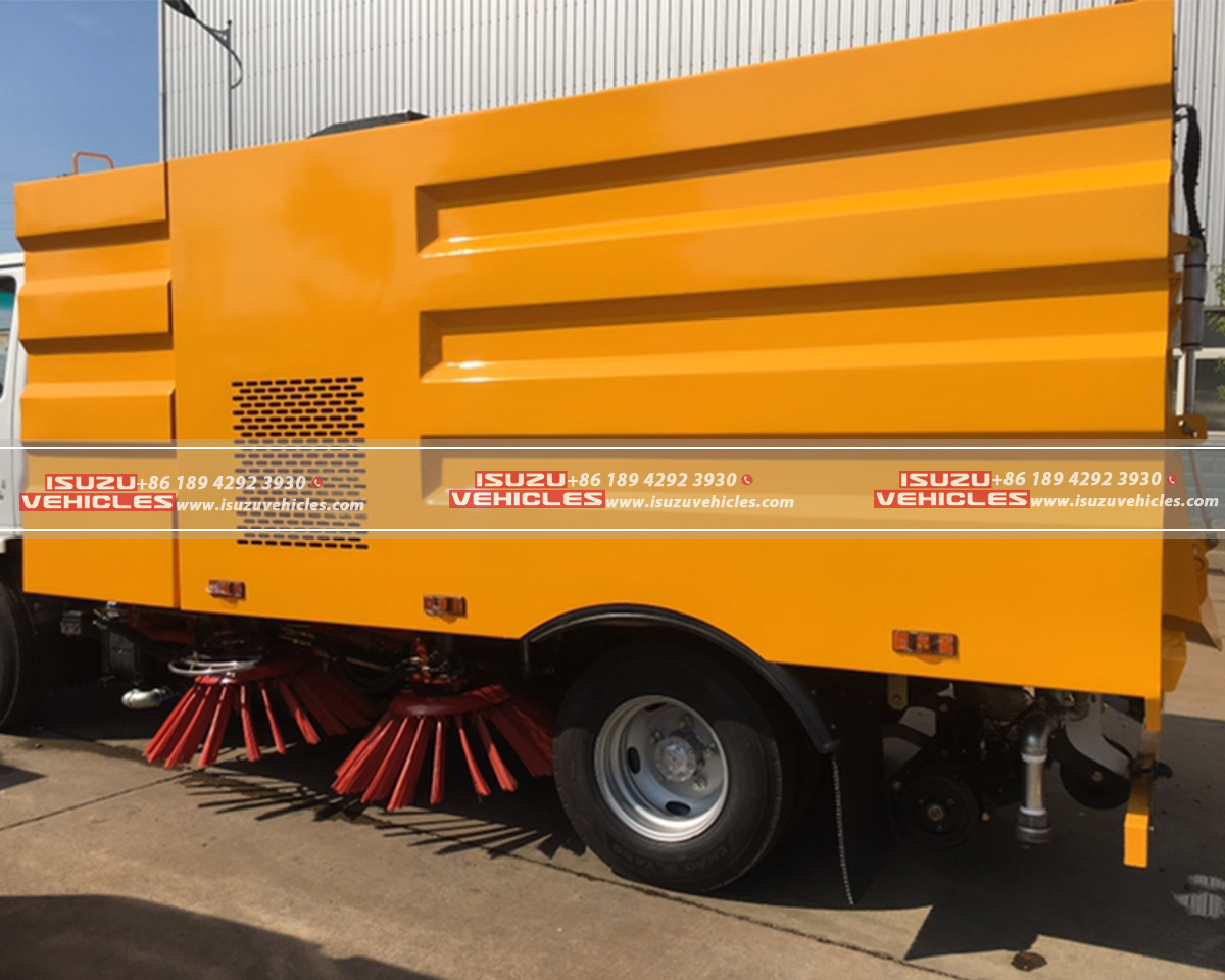 ISUZU Road Sweeper Cleaner Truck (3) ISUZU Road Sweeper Cleaner Truck (3)