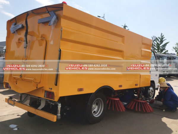 ISUZU Road Sweeper Cleaner Truck (4)