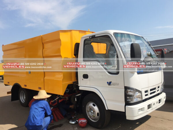 ISUZU Road Sweeper Cleaner Truck (6)