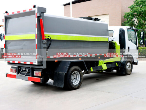 ISUZU Rufuse Side Loader Truck Back Side