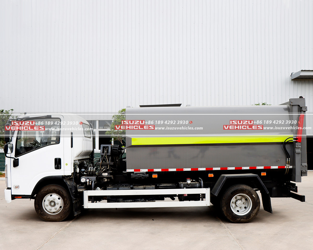 ISUZU Rufuse Side Loader Truck Side View ISUZU Rufuse Side Loader Truck Side View