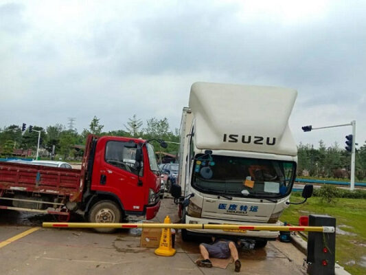 ISUZU Rescue Zhenzhou for the Flood