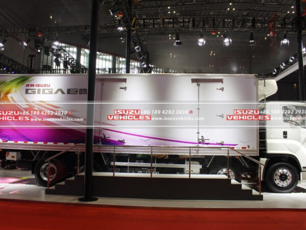 ISUZU 10 Meter Refrigerator Box Truck Body