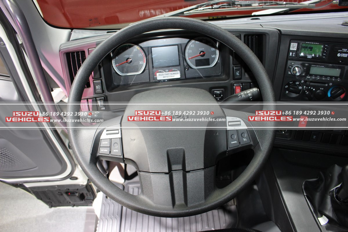 ISUZU 10 Meter Refrigerator Box Truck Cab ISUZU 10 Meter Refrigerator Box Truck Cab