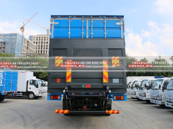 ISUZU 10 Meter Van Box Cargo Truck Back