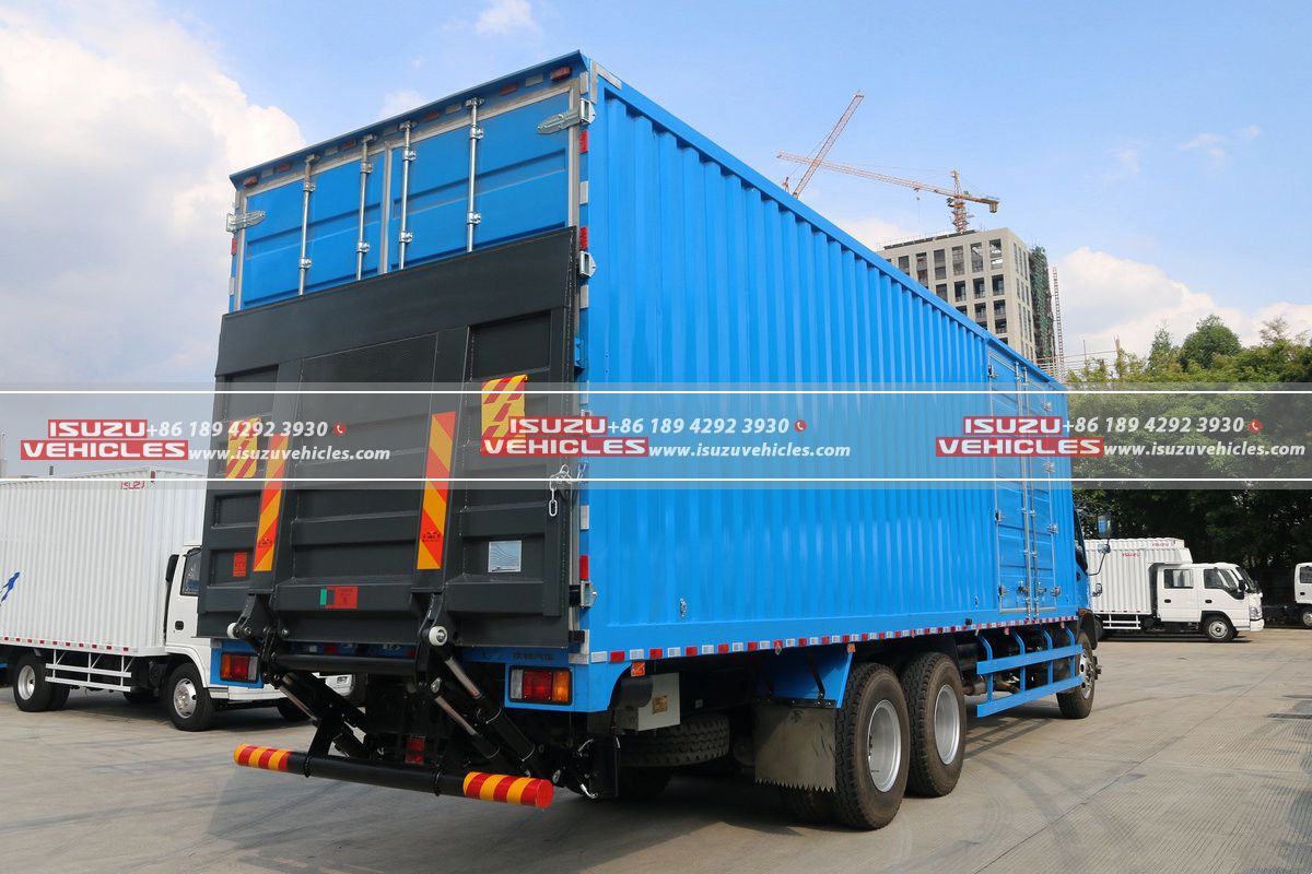 ISUZU 10 Meter Van Box Cargo Truck Back Left ISUZU 10 Meter Van Box Cargo Truck Back Left