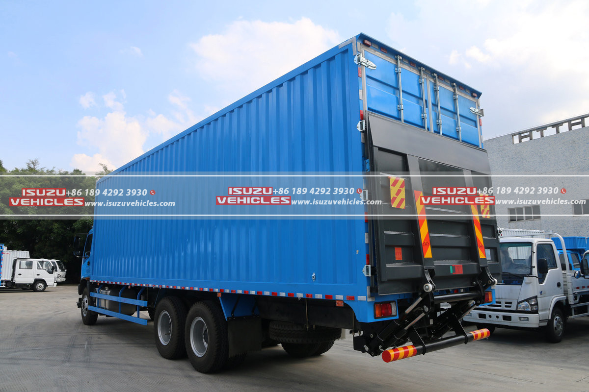 ISUZU 10 Meter Van Box Cargo Truck Back Right ISUZU 10 Meter Van Box Cargo Truck Back Right