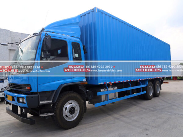 ISUZU 10 Meter Van Box Cargo Truck Right