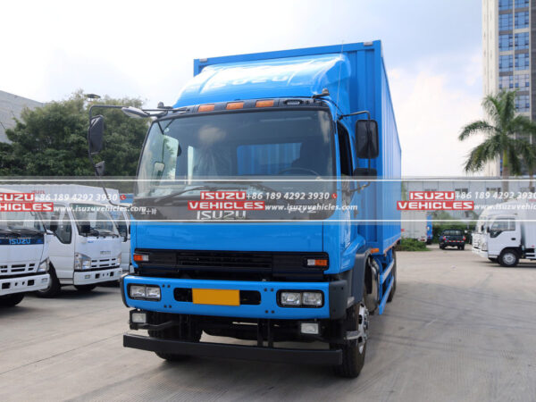 ISUZU 10 Meter Van Box Cargo Truck Side