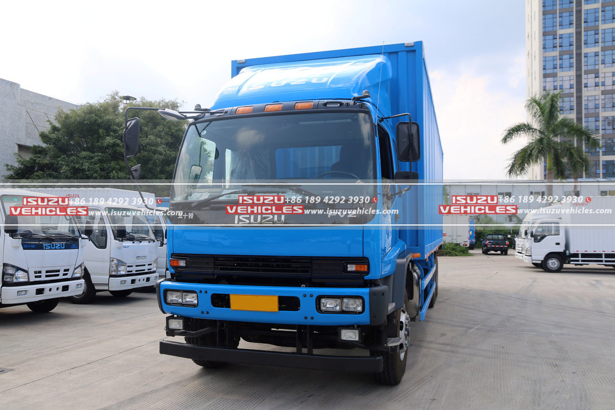 ISUZU 10 Meter Van Box Cargo Truck Side ISUZU 10 Meter Van Box Cargo Truck Side