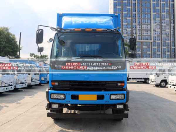 ISUZU 10 Meter Van Box Cargo Truck Tractor 2