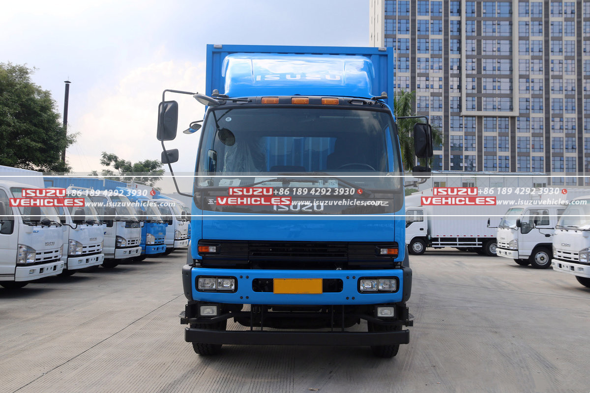 ISUZU 10 Meter Van Box Cargo Truck Tractor ISUZU 10 Meter Van Box Cargo Truck Tractor