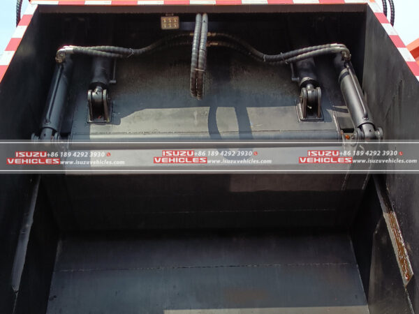 ISUZU 10CBM Refuse Compactor Truck Loader Details