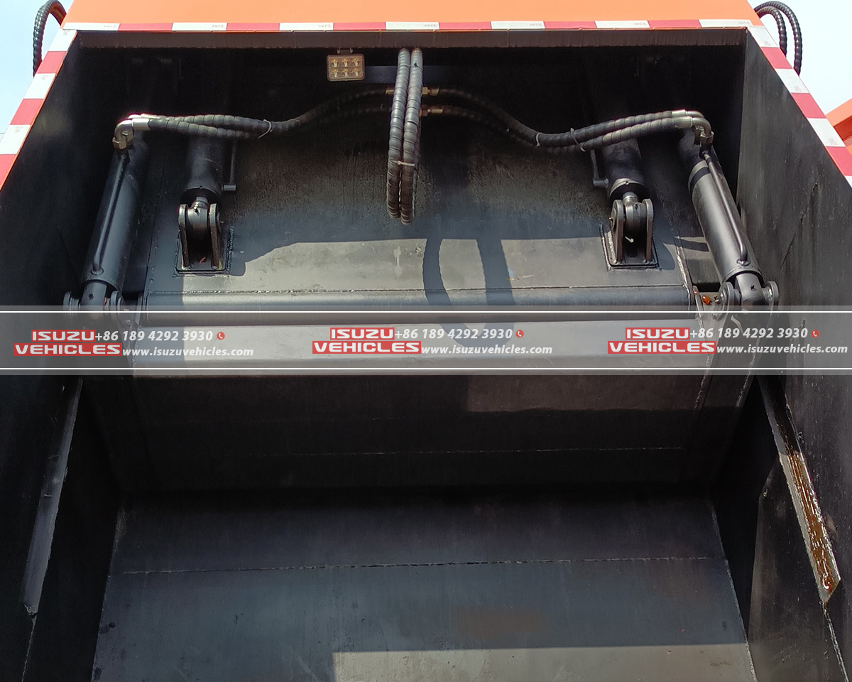 ISUZU 10CBM Refuse Compactor Truck Loader Details ISUZU 10CBM Refuse Compactor Truck Loader Details