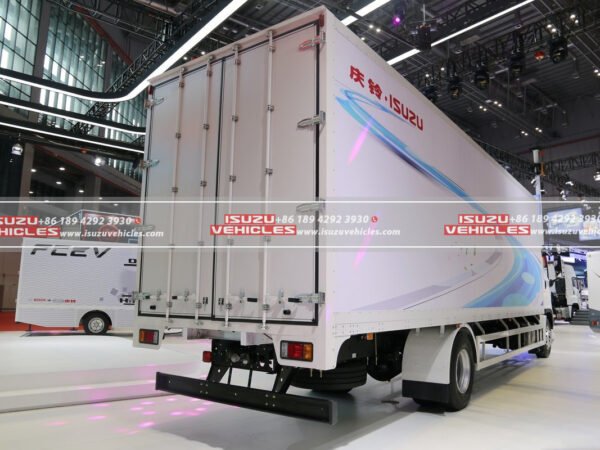 ISUZU 12 Meter Van Box Cargo Truck Side