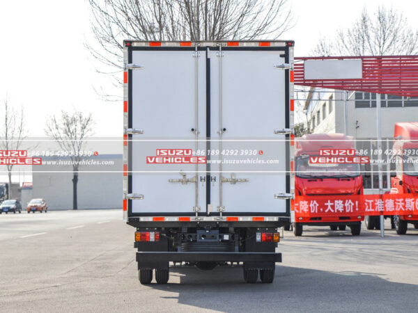 ISUZU 16 CBM Refrigerated Truck Back