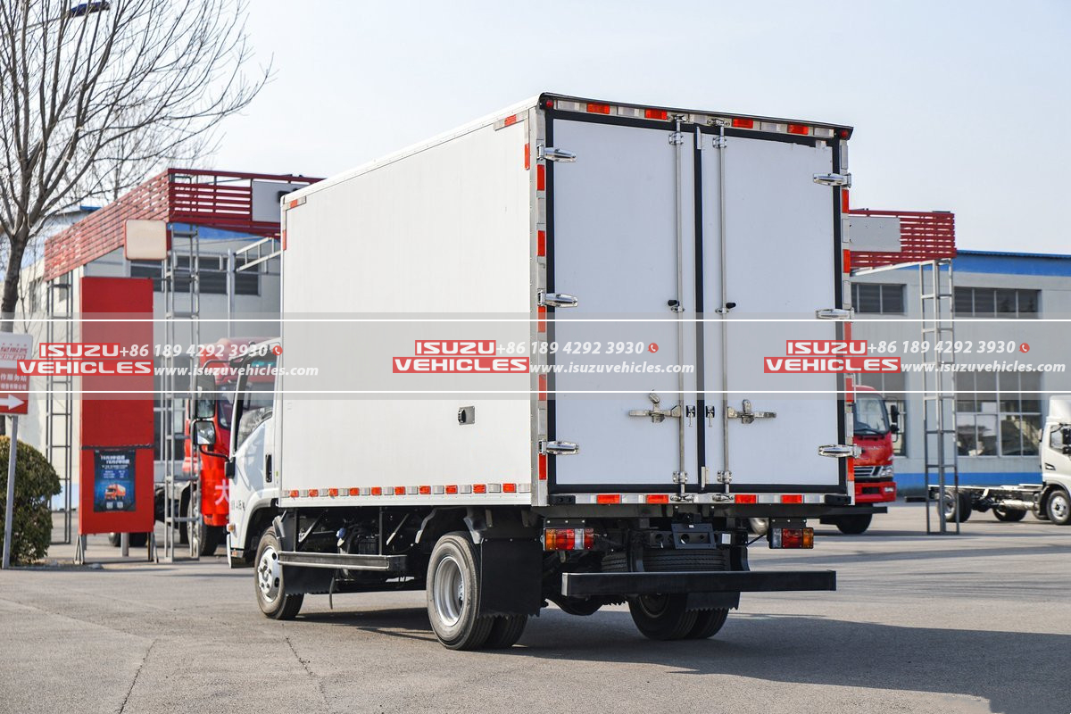 ISUZU 16 CBM Refrigerated Truck Back Right ISUZU 16 CBM Refrigerated Truck Back Right