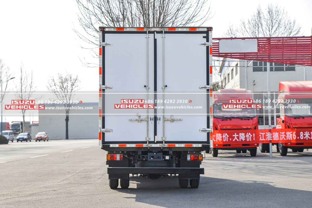 ISUZU 16 CBM Refrigerated Truck Back ISUZU 16 CBM Refrigerated Truck Back