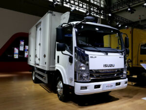 ISUZU 16 CBM Refrigerator Freezer Box Truck