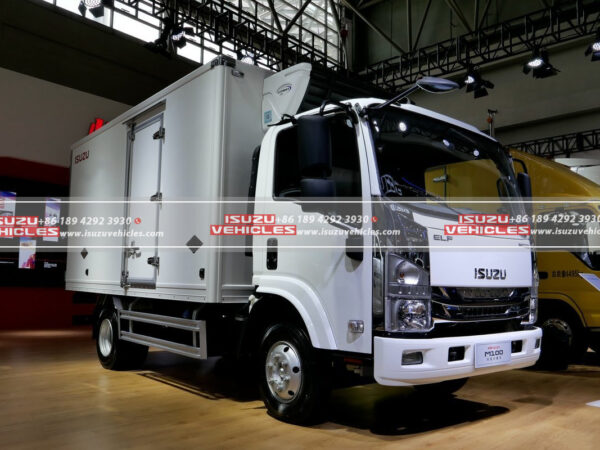 ISUZU 16 CBM Refrigerator Freezer Box Truck Views