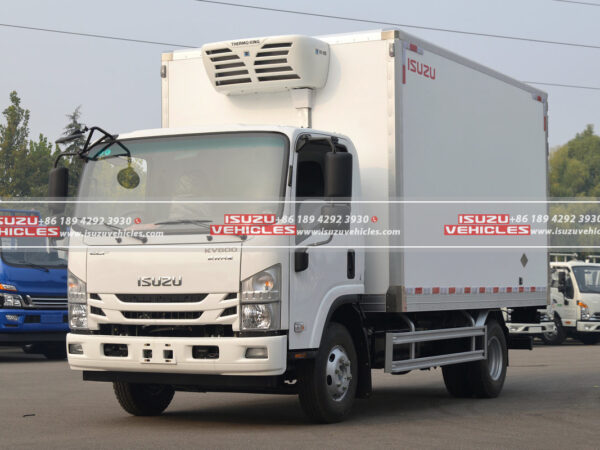 ISUZU 18 CBM Refrigerated Box Truck Side