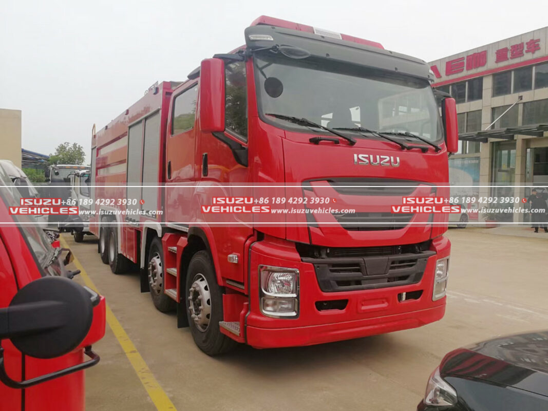 ISUZU 24 Ton Foam Fire Truck Left