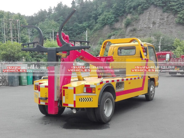 ISUZU 3 Ton Tow Wrecker Boom Truck Back Side