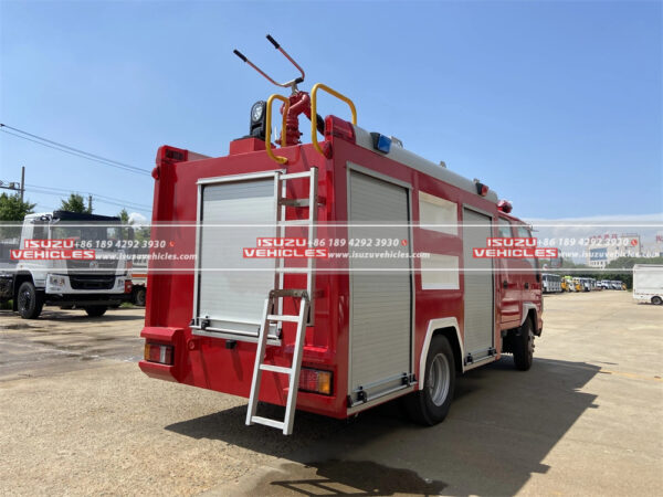 ISUZU 3000 Litre 3 Ton - 5 Ton Mini Fire Fighting Truck Back