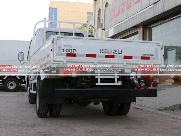 ISUZU 4 Meter Double Row Flatbed Light Dump Truck Back