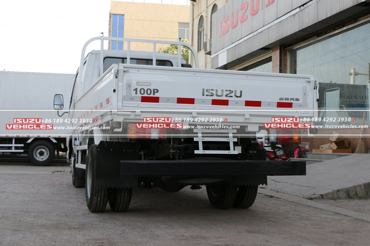 ISUZU 4 Meter Double Row Flatbed Light Dump Truck Back ISUZU 4 Meter Double Row Flatbed Light Dump Truck Back