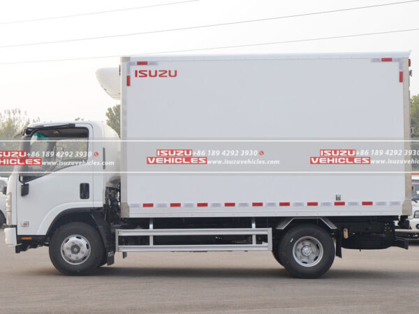 ISUZU 4 Meter Refrigerator Delivery Van Truck Body