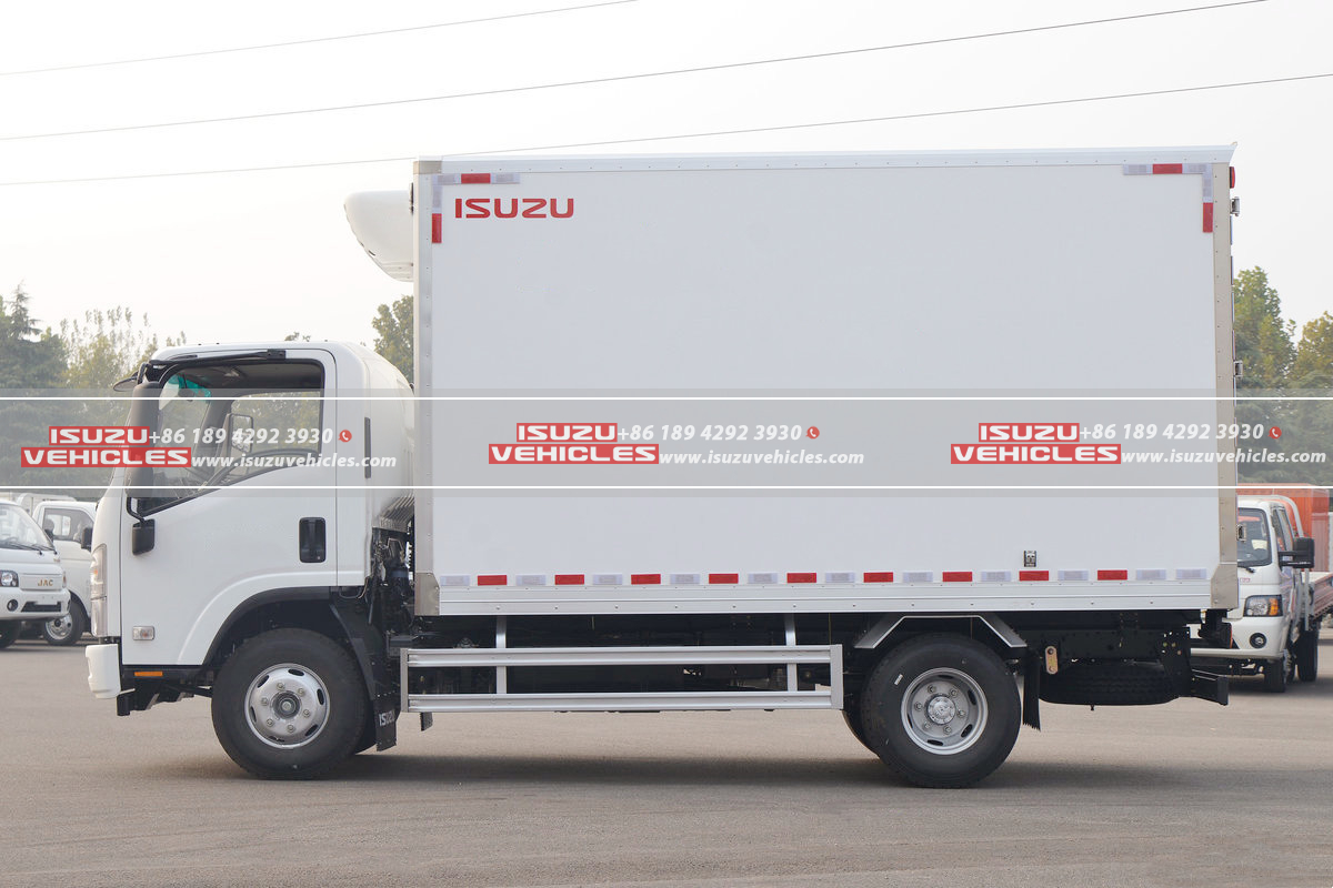 ISUZU 4 Meter Refrigerator Delivery Van Truck Body ISUZU 4 Meter Refrigerator Delivery Van Truck Body