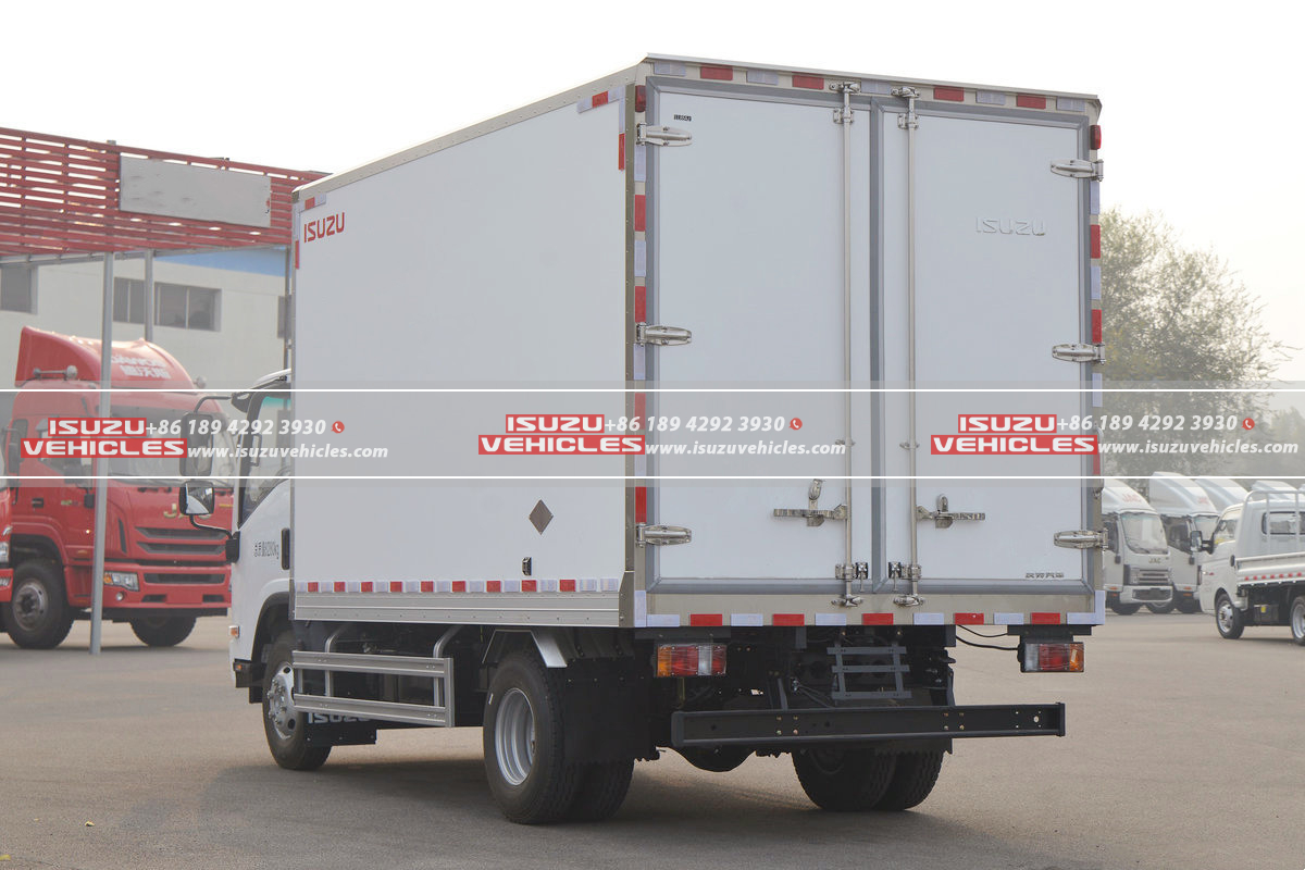 ISUZU 4 Meter Refrigerator Delivery Van Truck Box ISUZU 4 Meter Refrigerator Delivery Van Truck Box