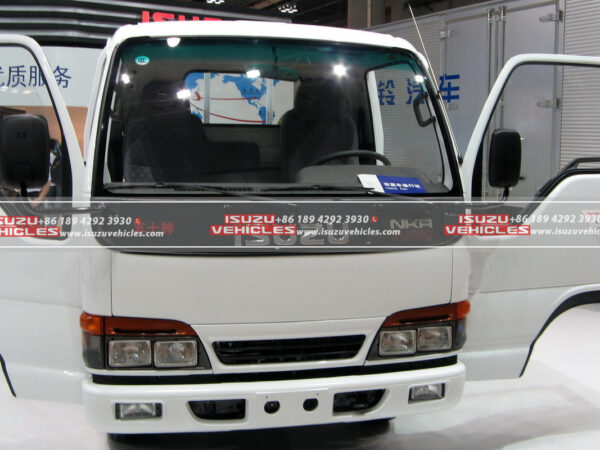 ISUZU 4 Meter Single Row Flatbed Light Truck Tractor
